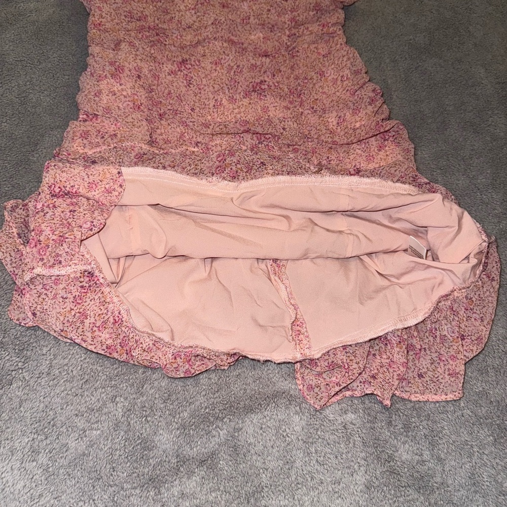 ASTR THE LABEL Ruched Ruffle Mini Dress In Pink Multi Floral size medium - Picture 7 of 8